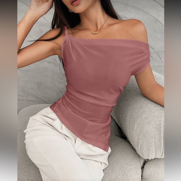 Tops - Elegant Off-Shoulder Dusty Pink